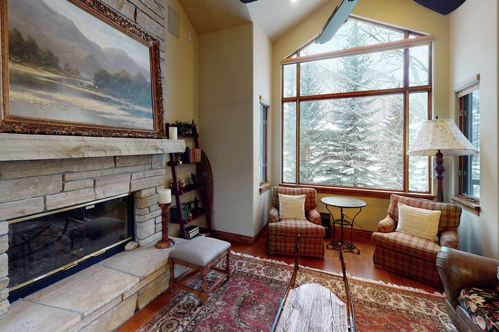 Cascades on Gore Creek 1 - Living Area