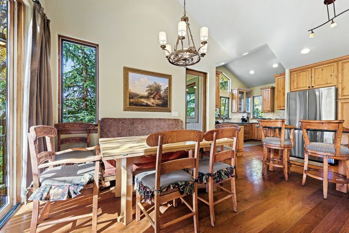 Cascades on Gore Creek 1 - Dining Area
