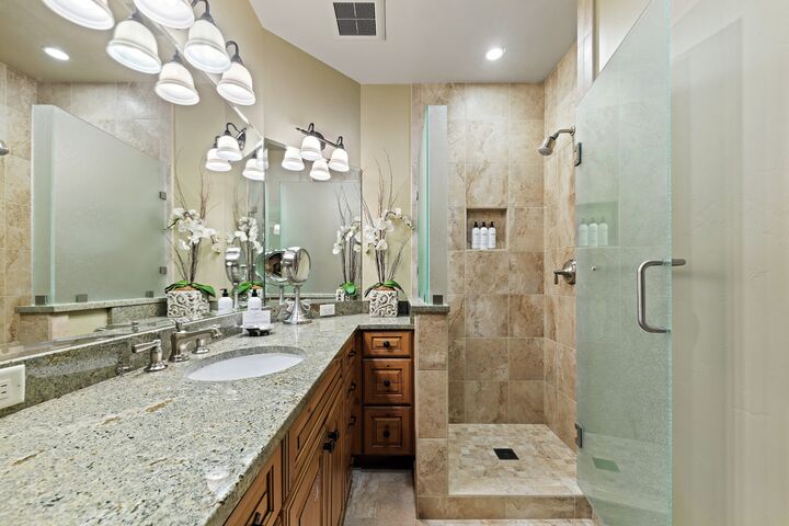Cascades on Gore Creek 1 - Ensuite Bathroom