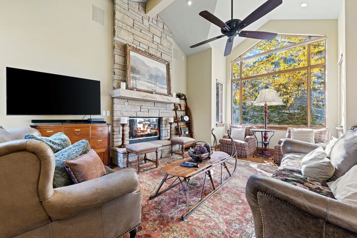 Cascades on Gore Creek 1 - Living Area