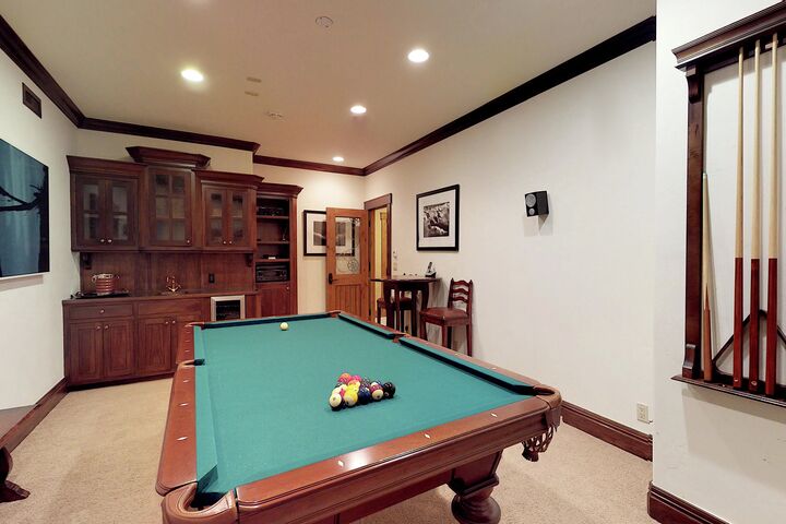 Redwood West - 4 Bdrm HT - Games Room