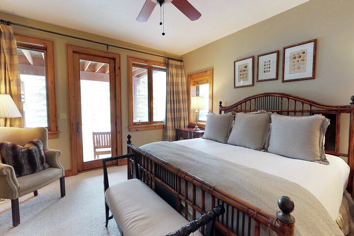 Redwood West - 4 Bdrm HT - Bedroom