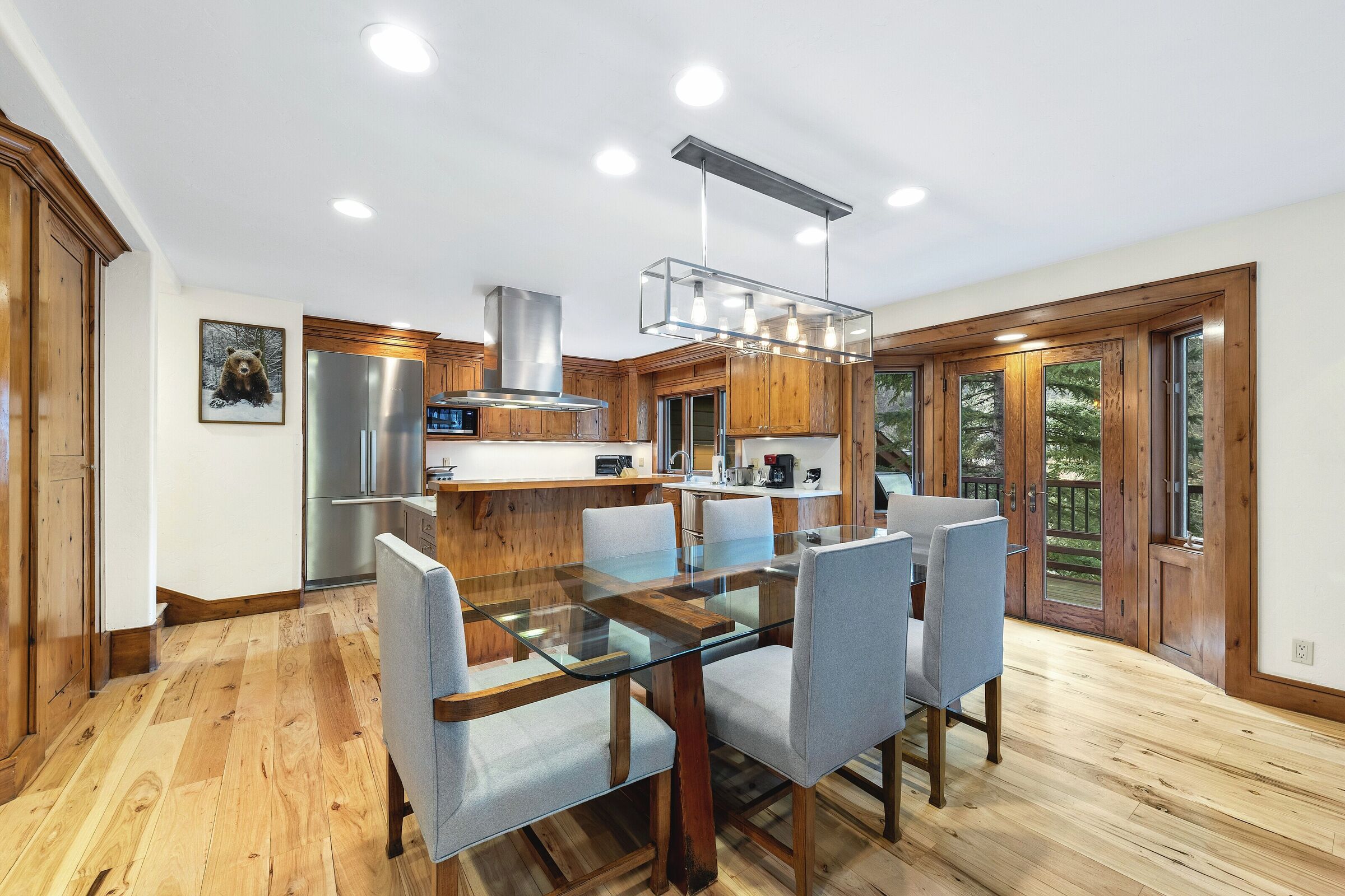 Redwood East - 4 Bdrm HT - Dining Area
