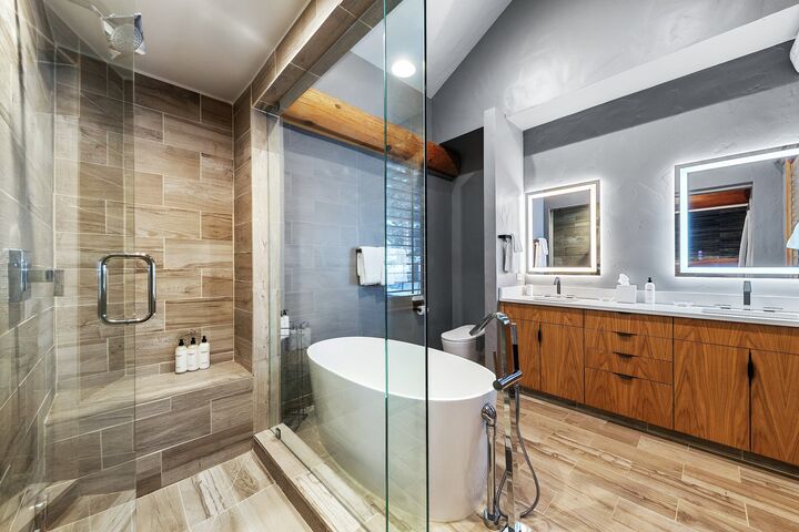 Master Ensuite Bathroom