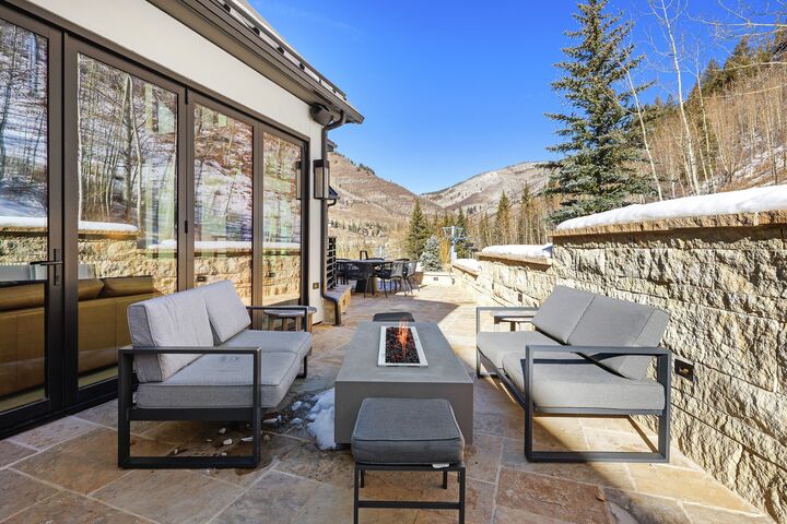 The Haven - 6 Bdrm HT & Pool - Back Patio with Firepit