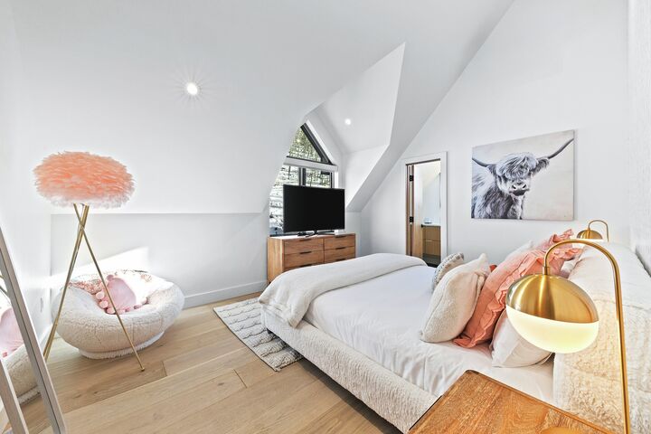 The Haven - 6 Bdrm HT & Pool - Bedroom