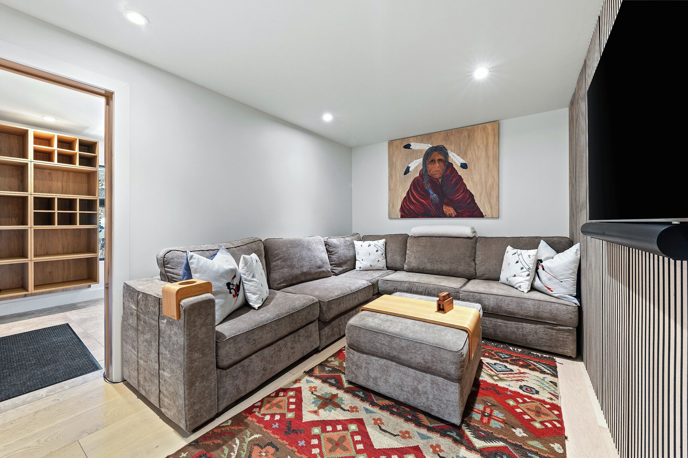 The Haven - 6 Bdrm HT & Pool - Den