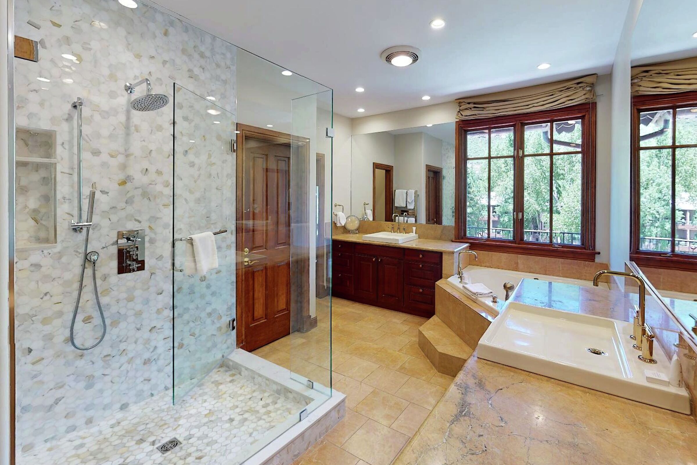 Master Ensuite Bathroom