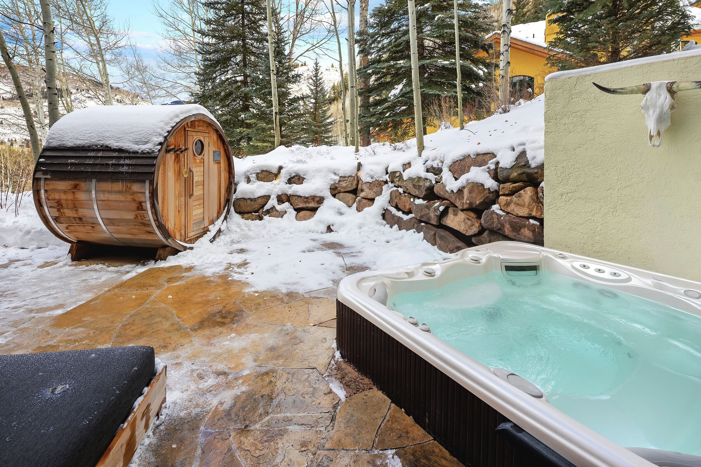 Patio with Hot Tub & Sauna