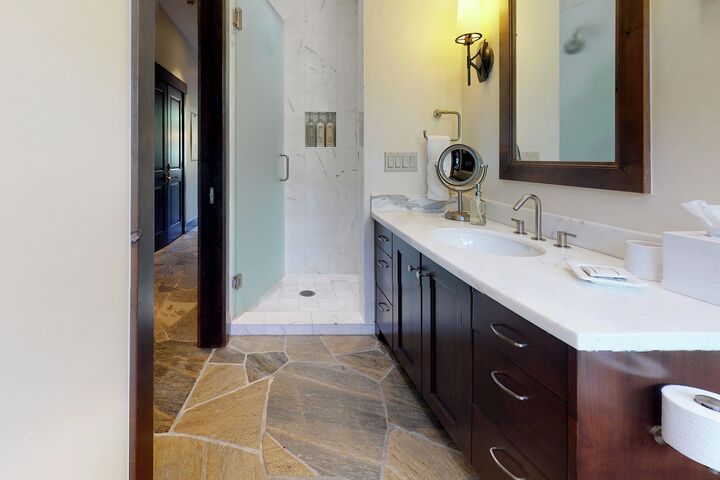 #519 - Bathroom