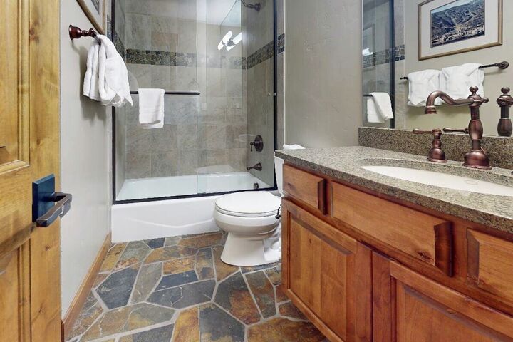 #113 - Bathroom