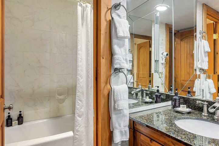 #117 - Bathroom