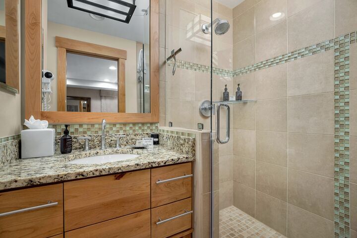 #114 - Ensuite Bathroom