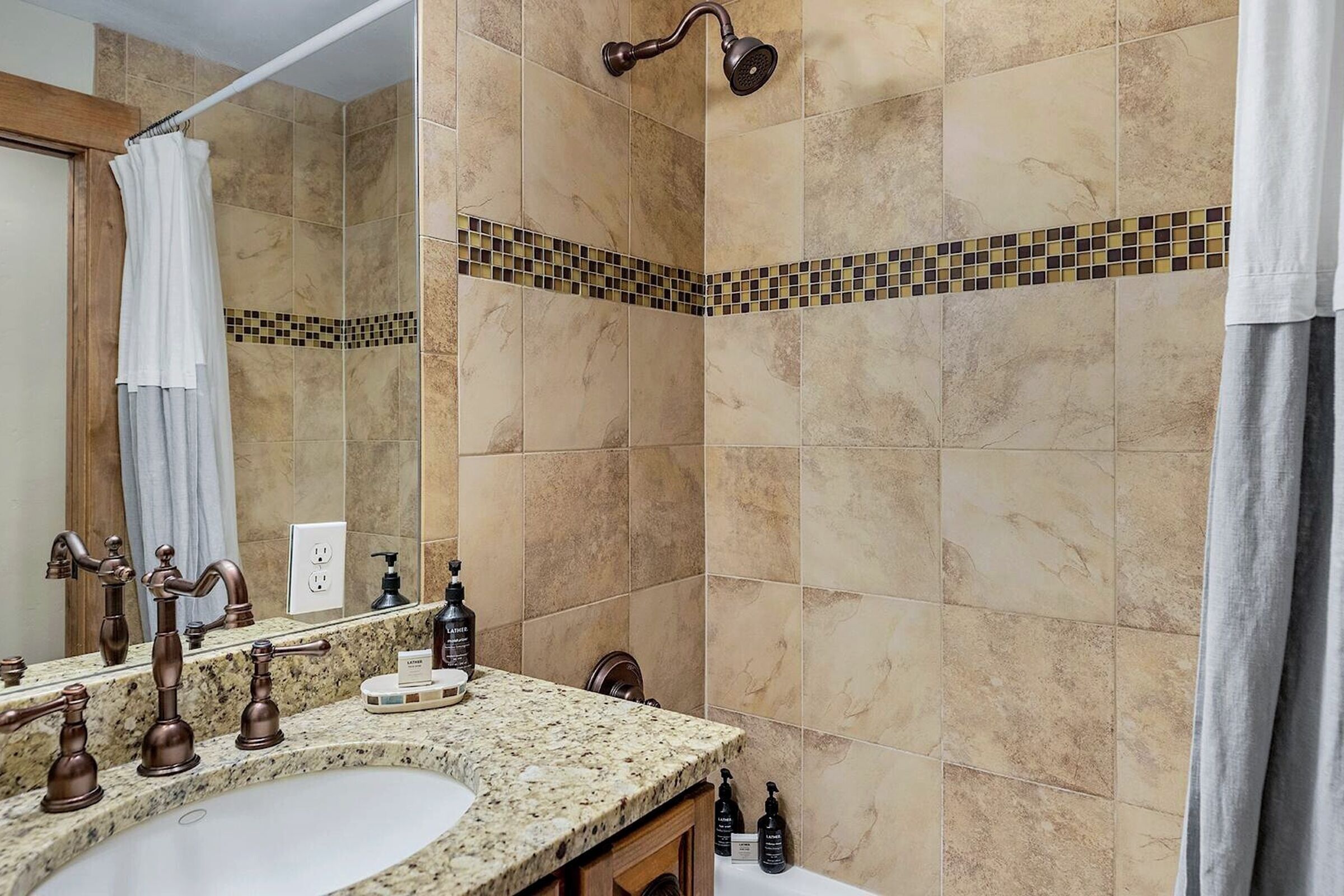 #111 - Ensuite Bathroom