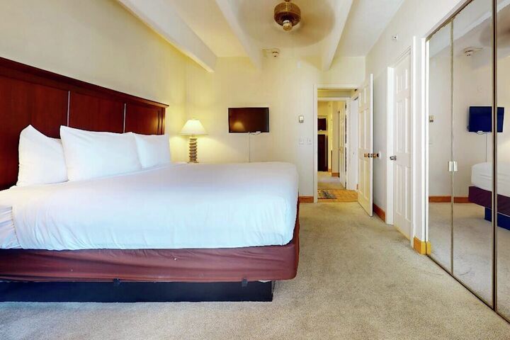 #505 - Master Bedroom