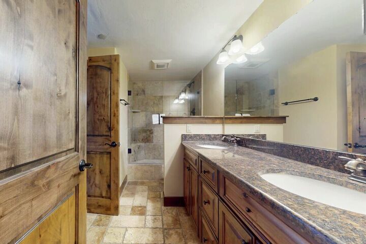#201 - Bathroom