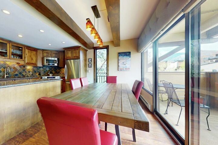 #201 - Dining Area & Kitchen