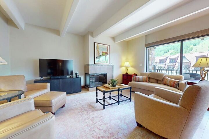 #405 - Living Area