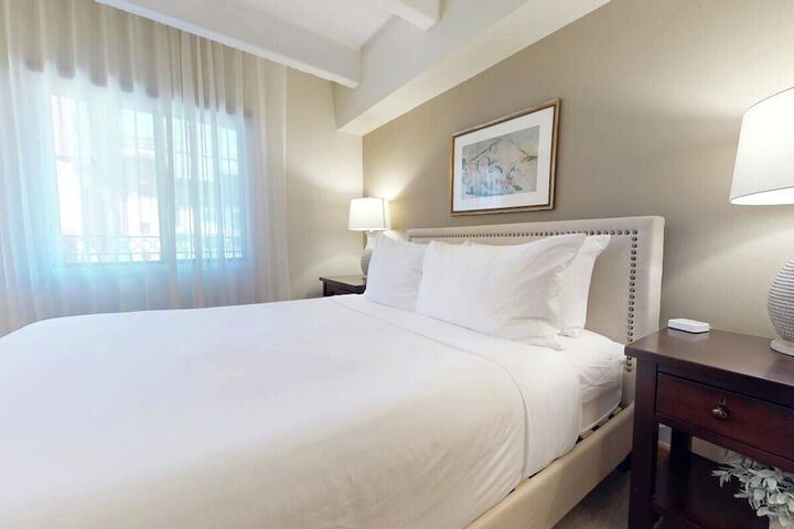 #405 - Bedroom
