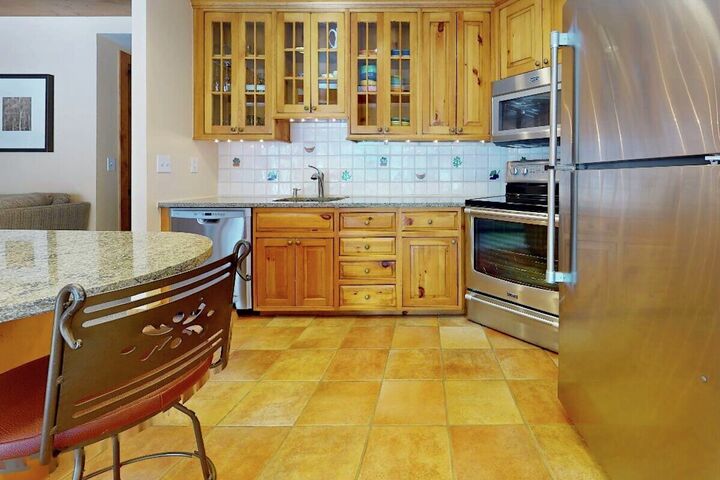 #102 - Kitchen