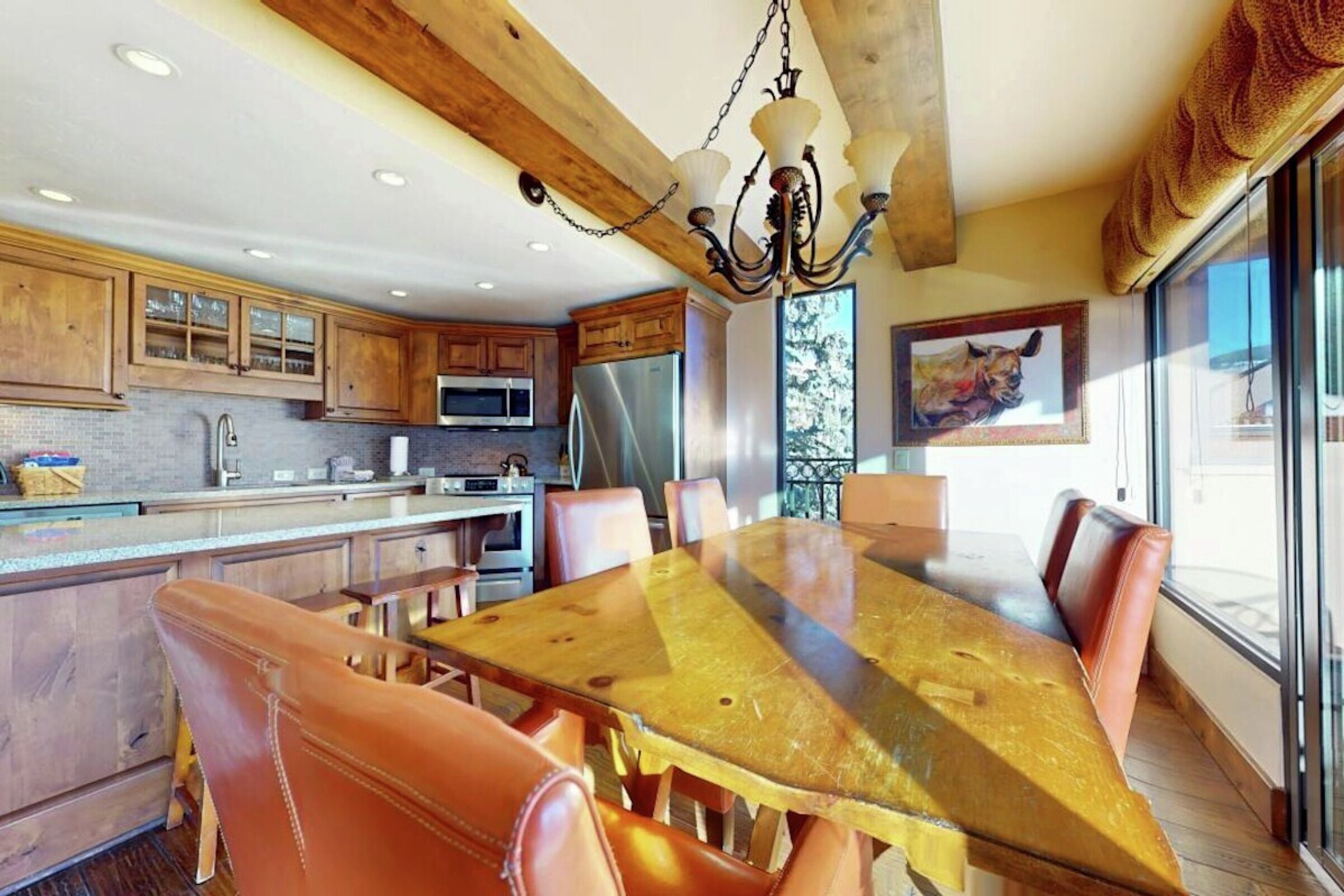 #301 - Dining Area & Kitchen