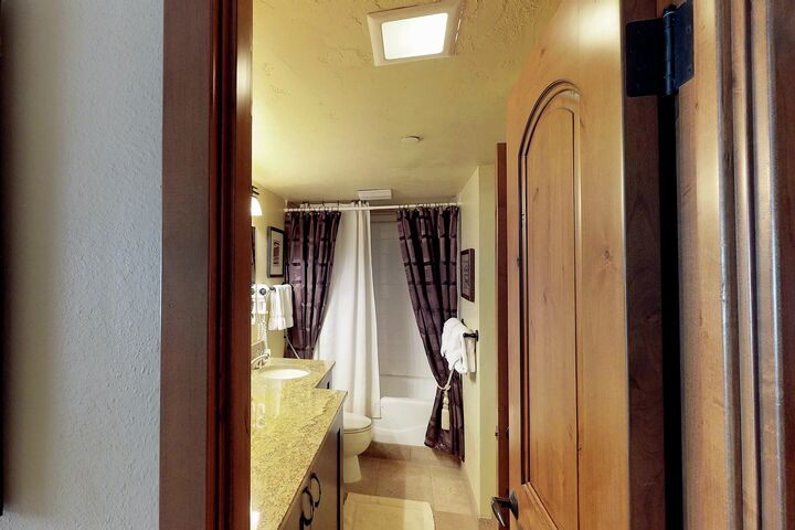 #304 - Bathroom