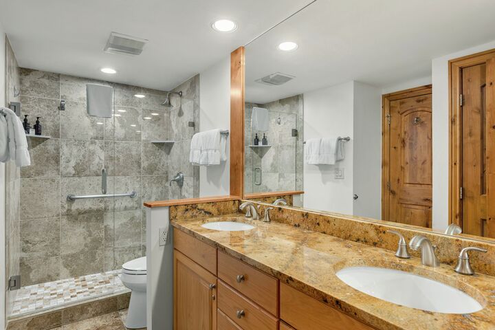 #101 - Bathroom