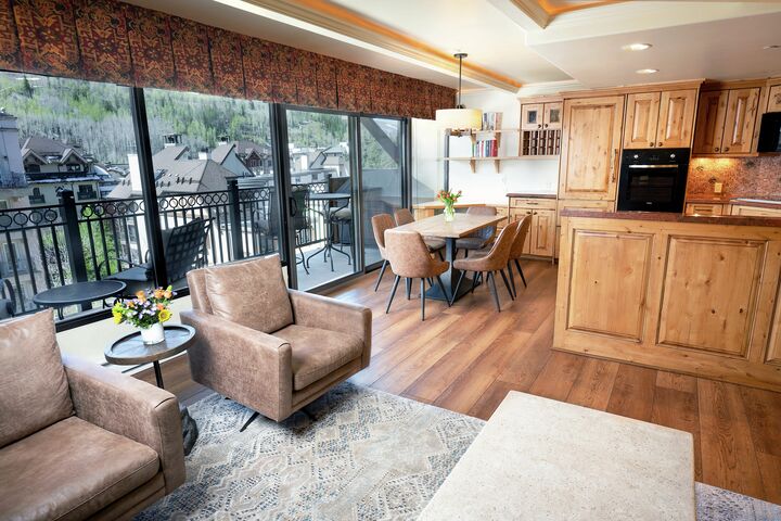 #404 - Living Area