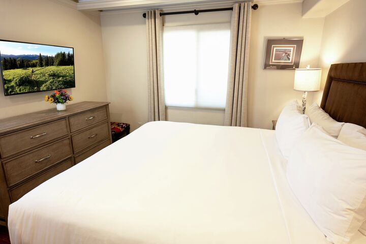 #404 - Master Bedroom