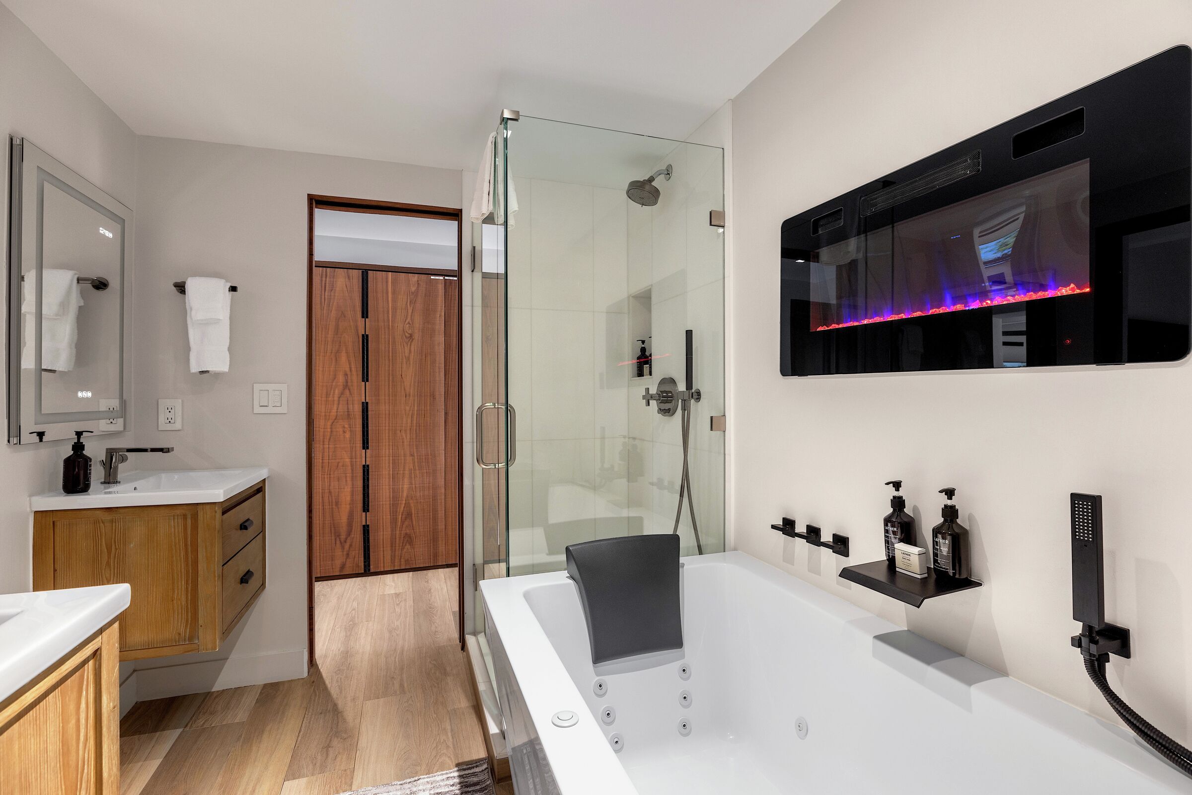 #104 - Bathroom