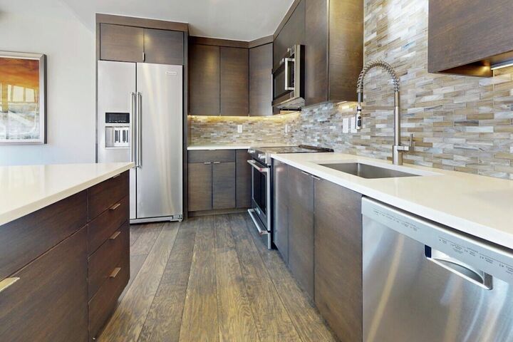 #204 - Kitchen
