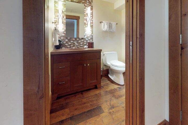 #206 - Bathroom