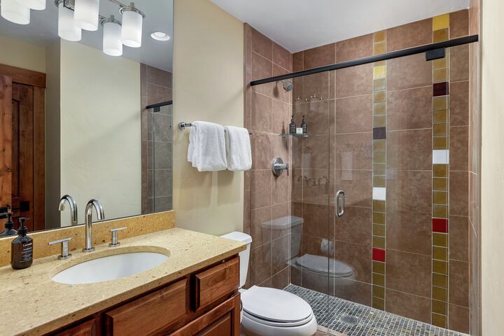 #214 - Bathroom