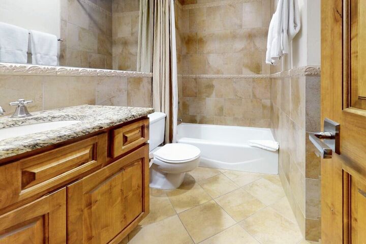 #220 - Bathroom