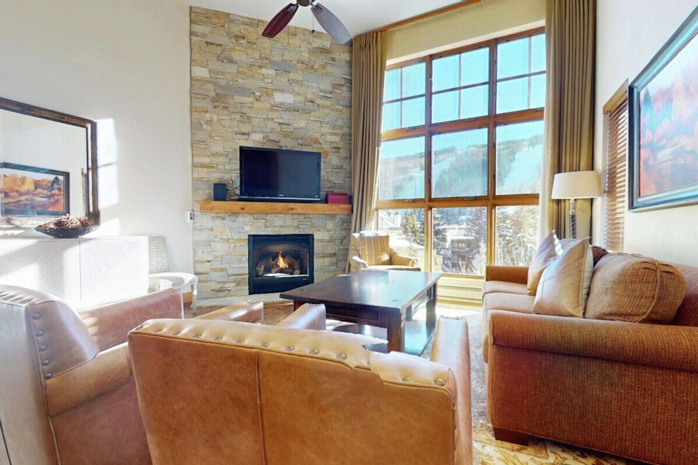 #220 - Living Area