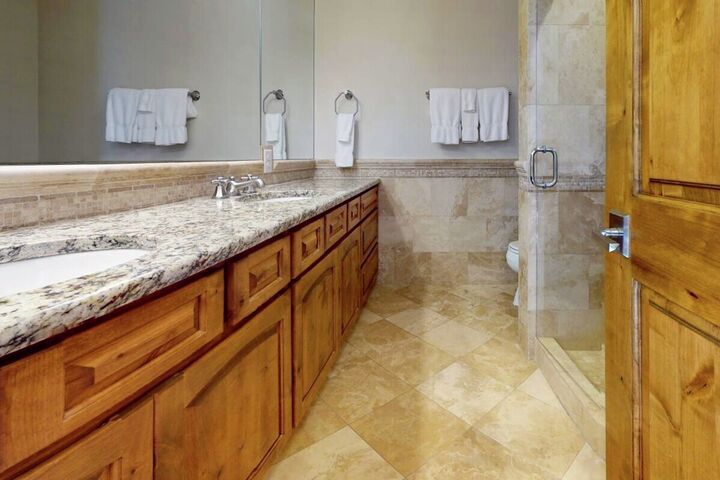 #220 - Bathroom