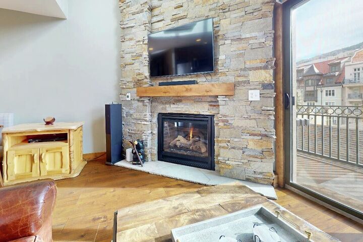#208 - Living Area