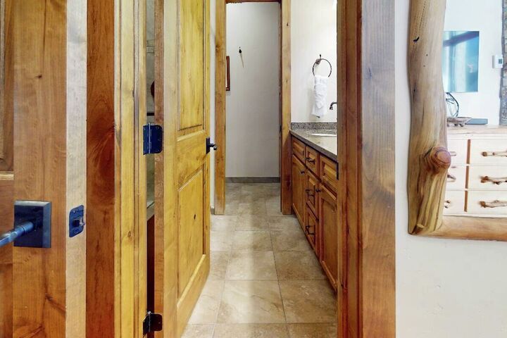 #209 - Master Ensuite Bathroom