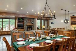 #507 - Living Area & Dining Area