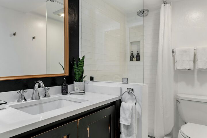 #303 - Bathroom