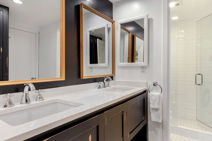 #303 - Bathroom