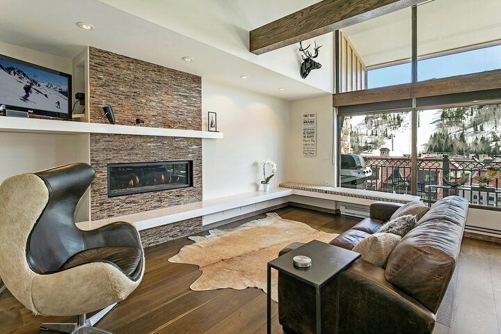 #705 - Living Area