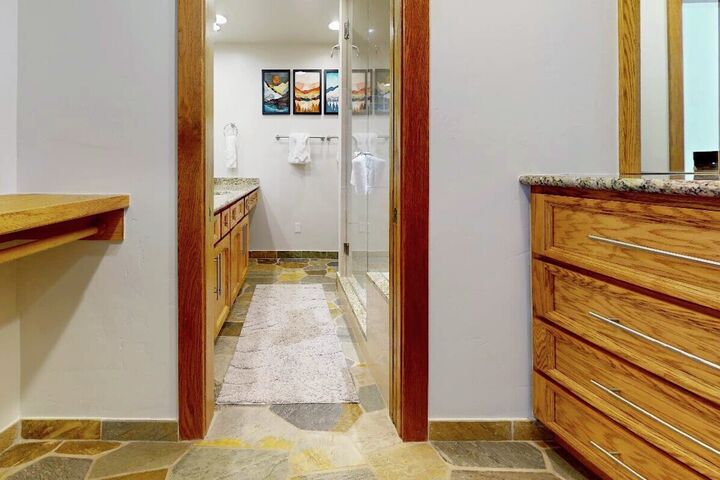 #212 - Master Ensuite Bathroom