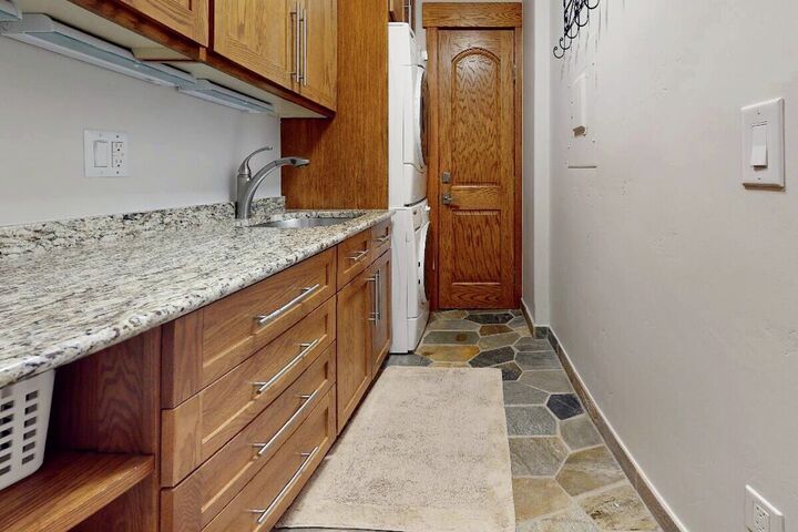 #212 - Laundry Room