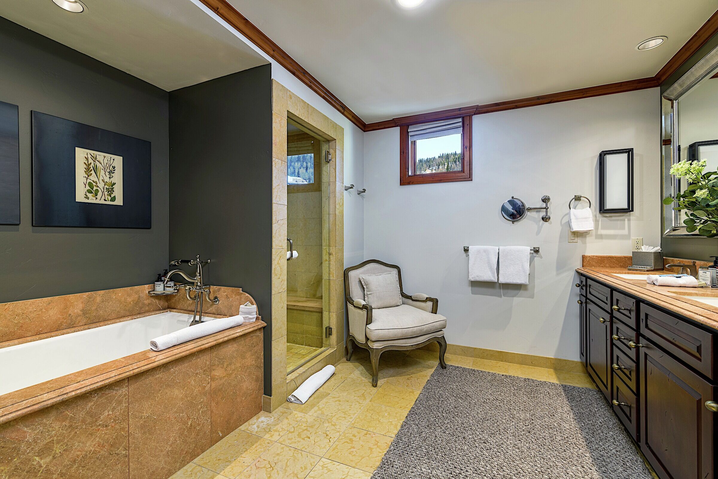 #315 - Master Ensuite Bathroom