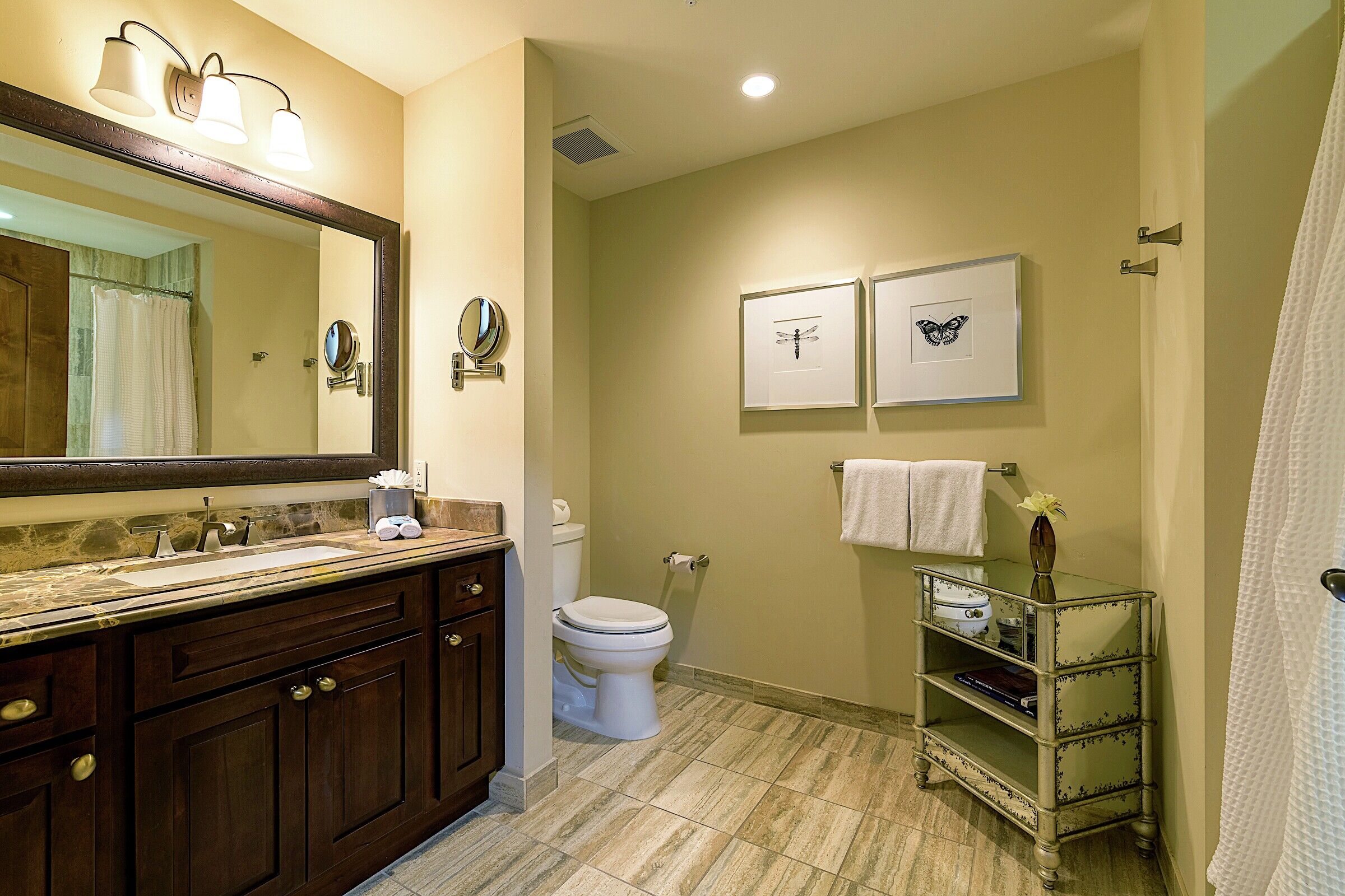 #317 - Ensuite Bathroom