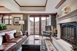 3 Bdrm Valley View - Living Room