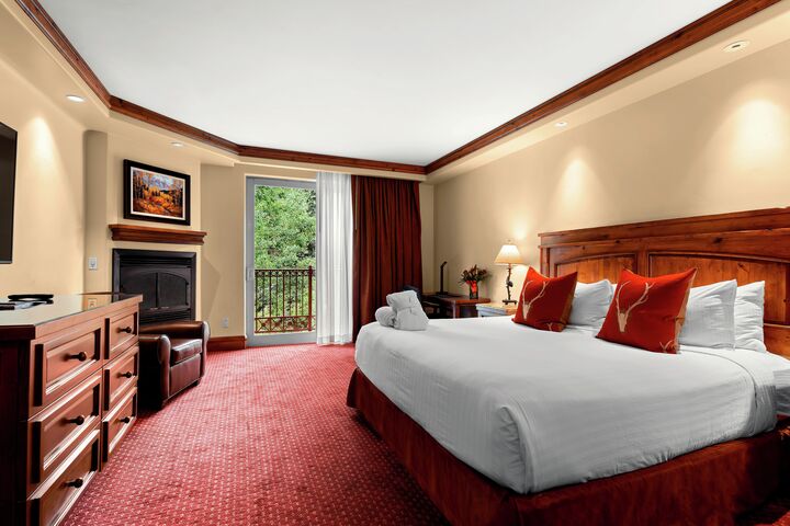 King Room with Mountain View