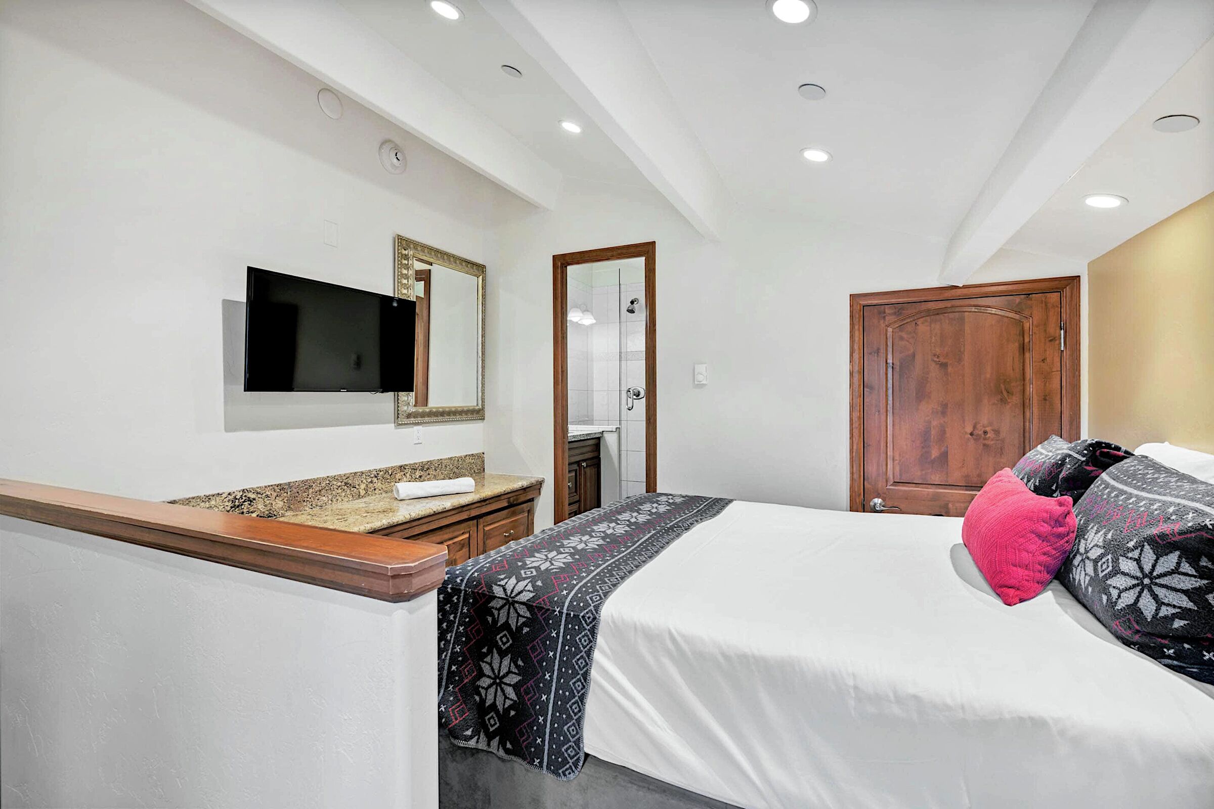 Studio Bedroom