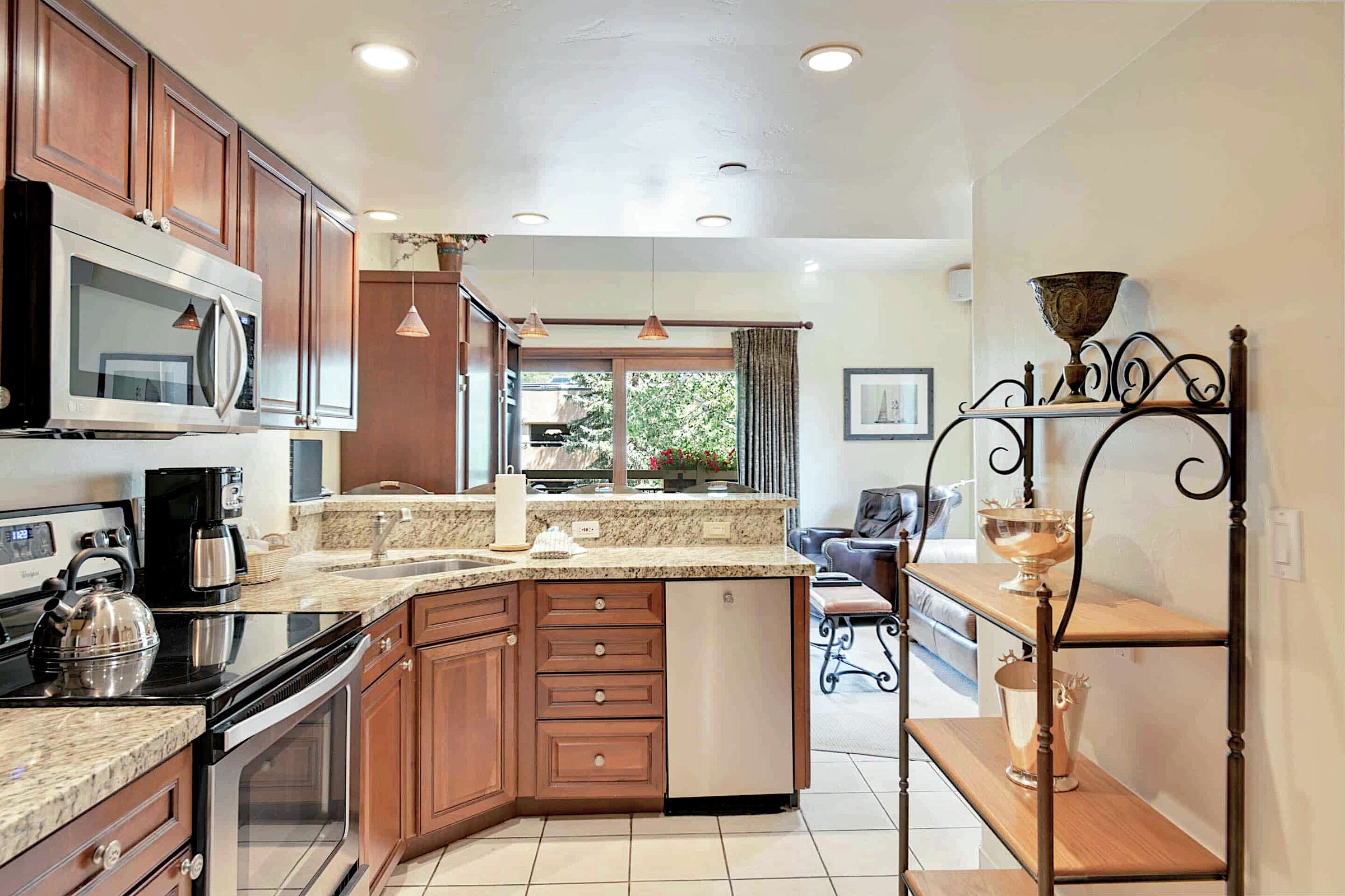 Studio Kitchen